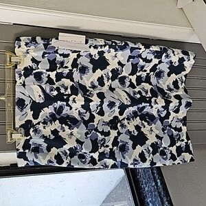 Amanda + Chelsea stretch skirt size S NWT